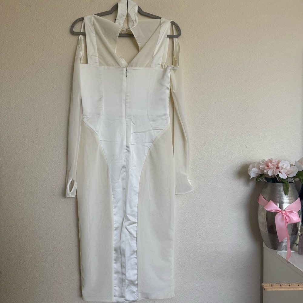 HOUSE OF CB 'Talika' Ivory Corset Midi Dress Size M - Picture 3 of 8